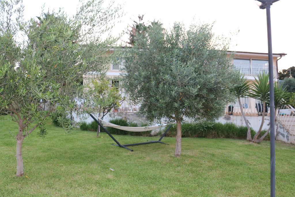Isola Del Sole Apartment Syracuse ภายนอก รูปภาพ