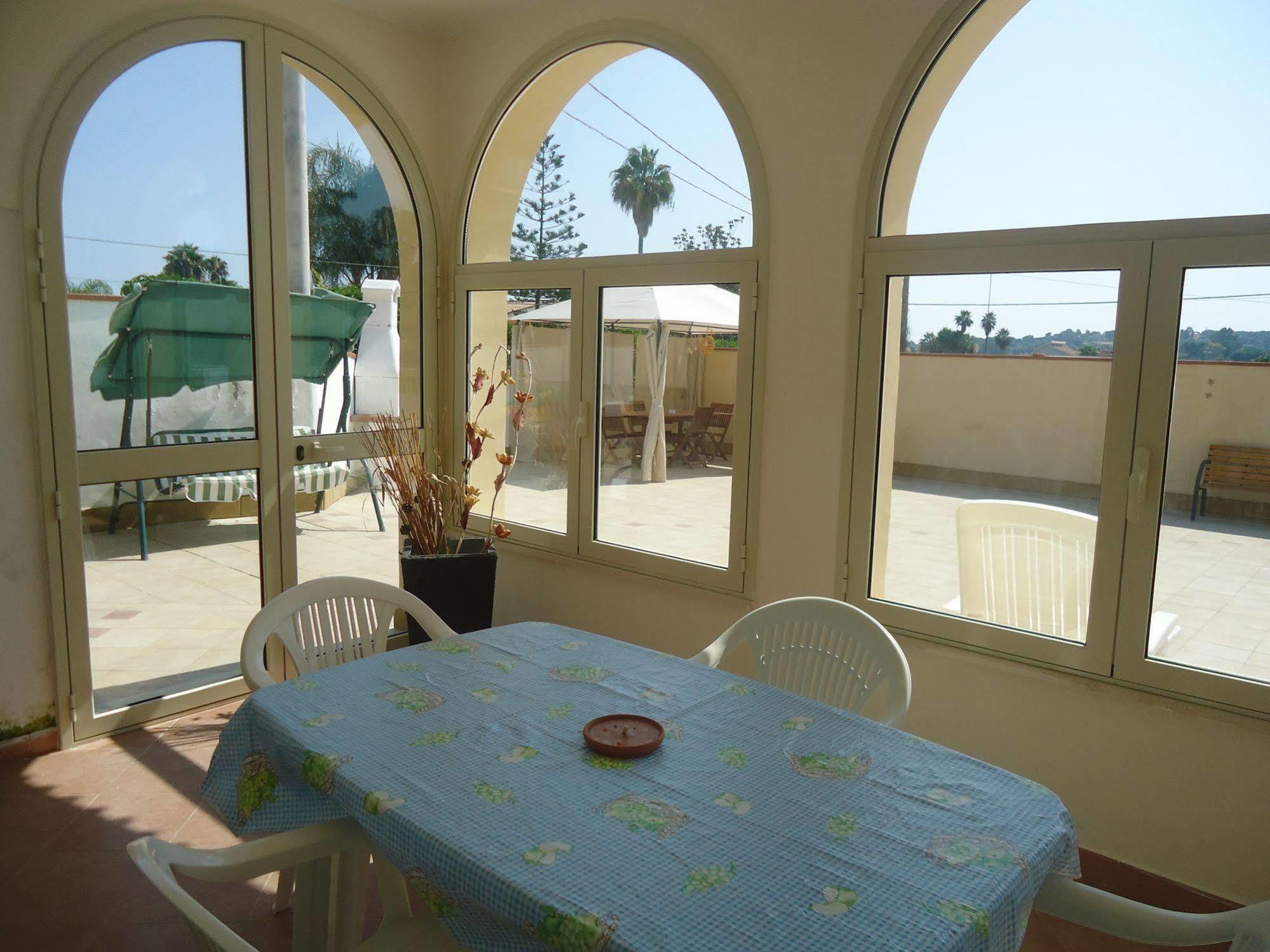 Isola Del Sole Apartment Syracuse ภายนอก รูปภาพ