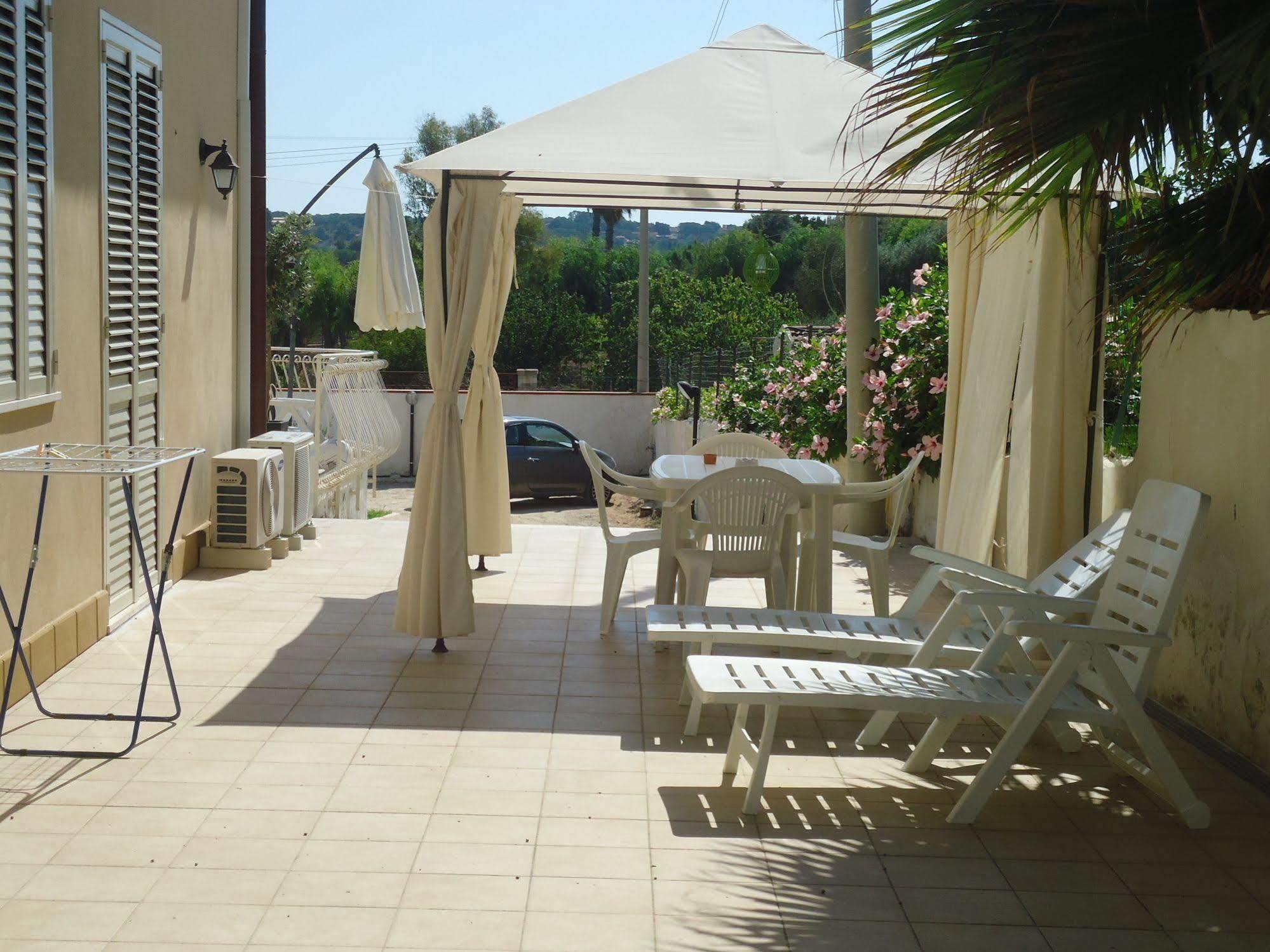Isola Del Sole Apartment Syracuse ภายนอก รูปภาพ