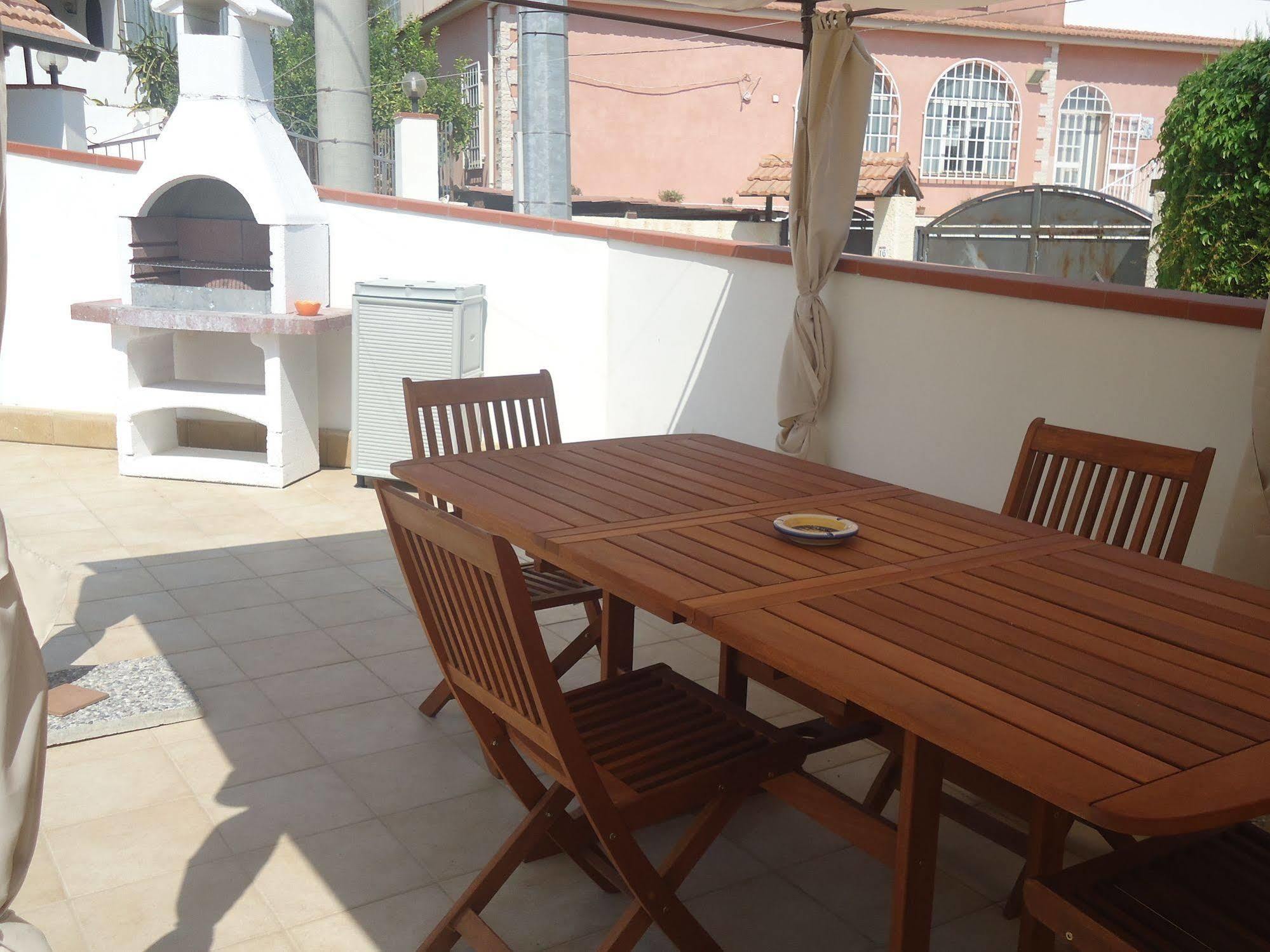 Isola Del Sole Apartment Syracuse ภายนอก รูปภาพ